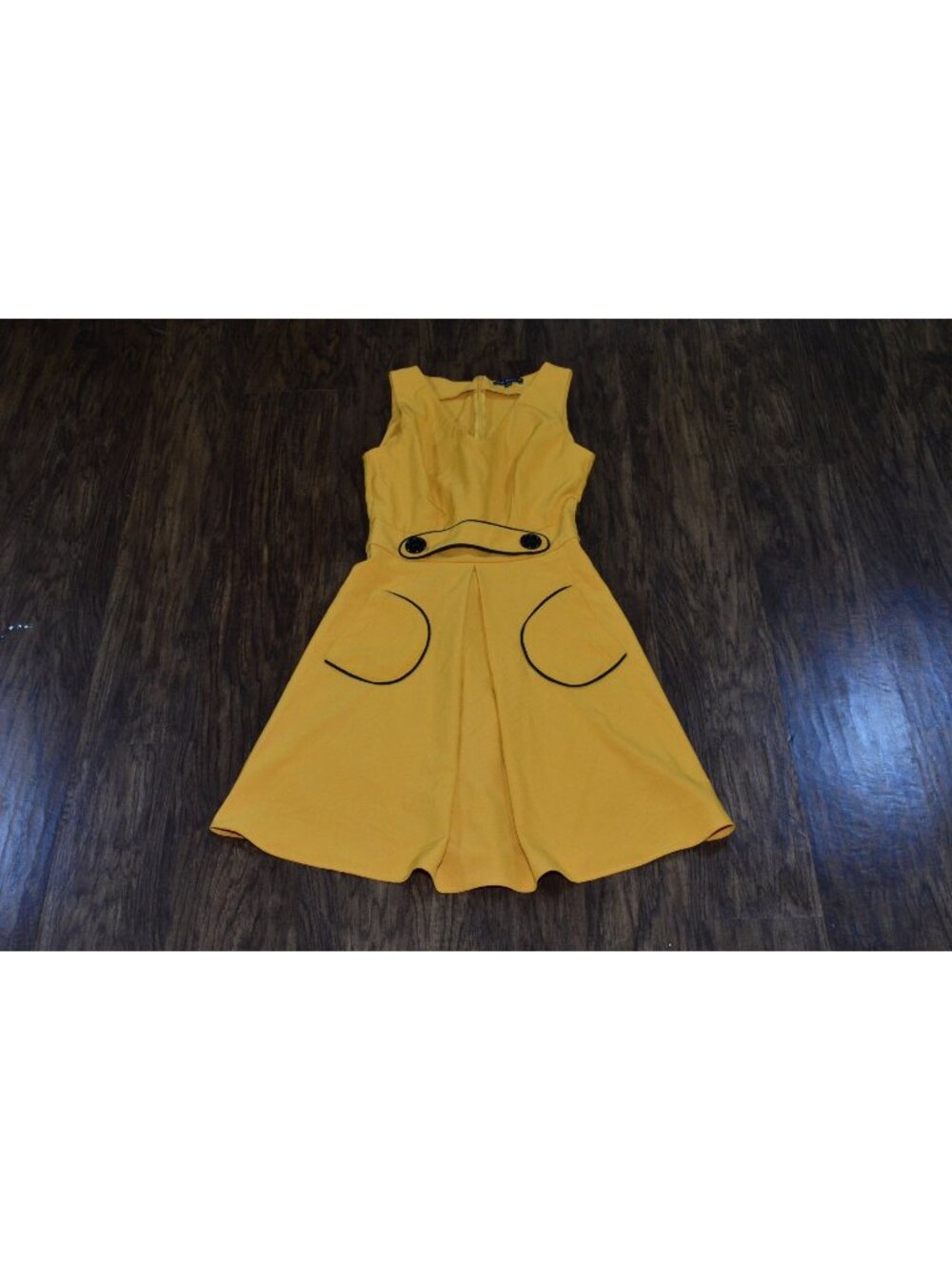 Womens Size XS Yellow Dress Sleeveless Retro Vibe Mod Style A-Line Preppy 60's